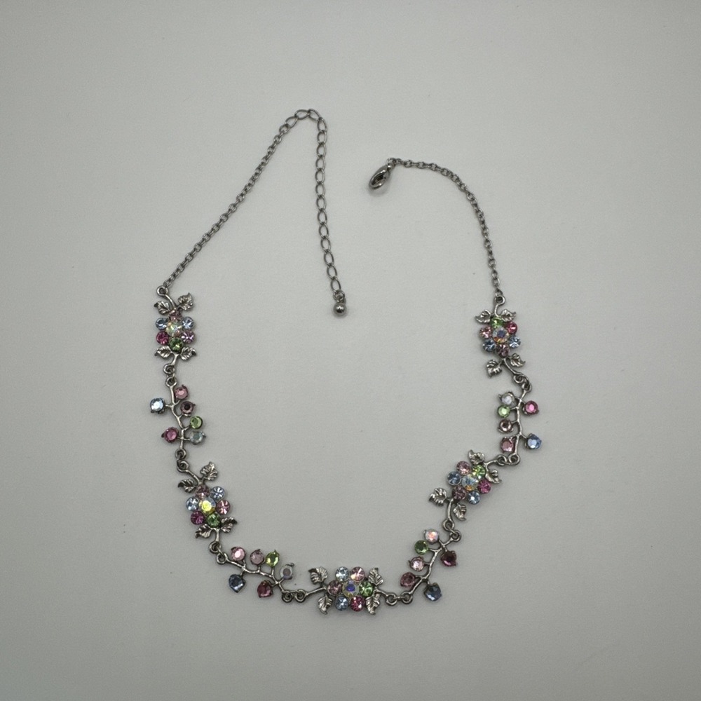 Vintage Pastel Rhinestone‎ Flower Necklace - 19" - Picture 6 of 9
